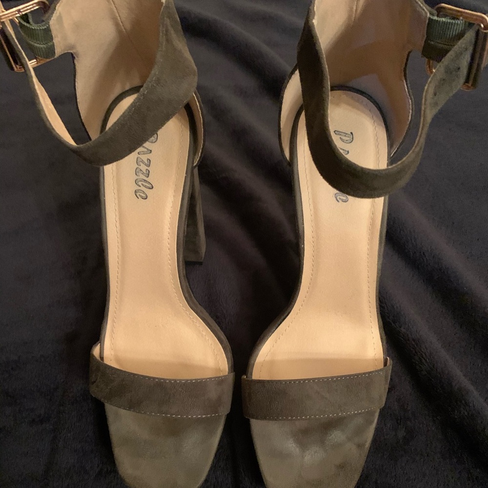 Women olive green chunky heel - Picture 2 of 5